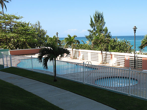 Pool & Hot Tub